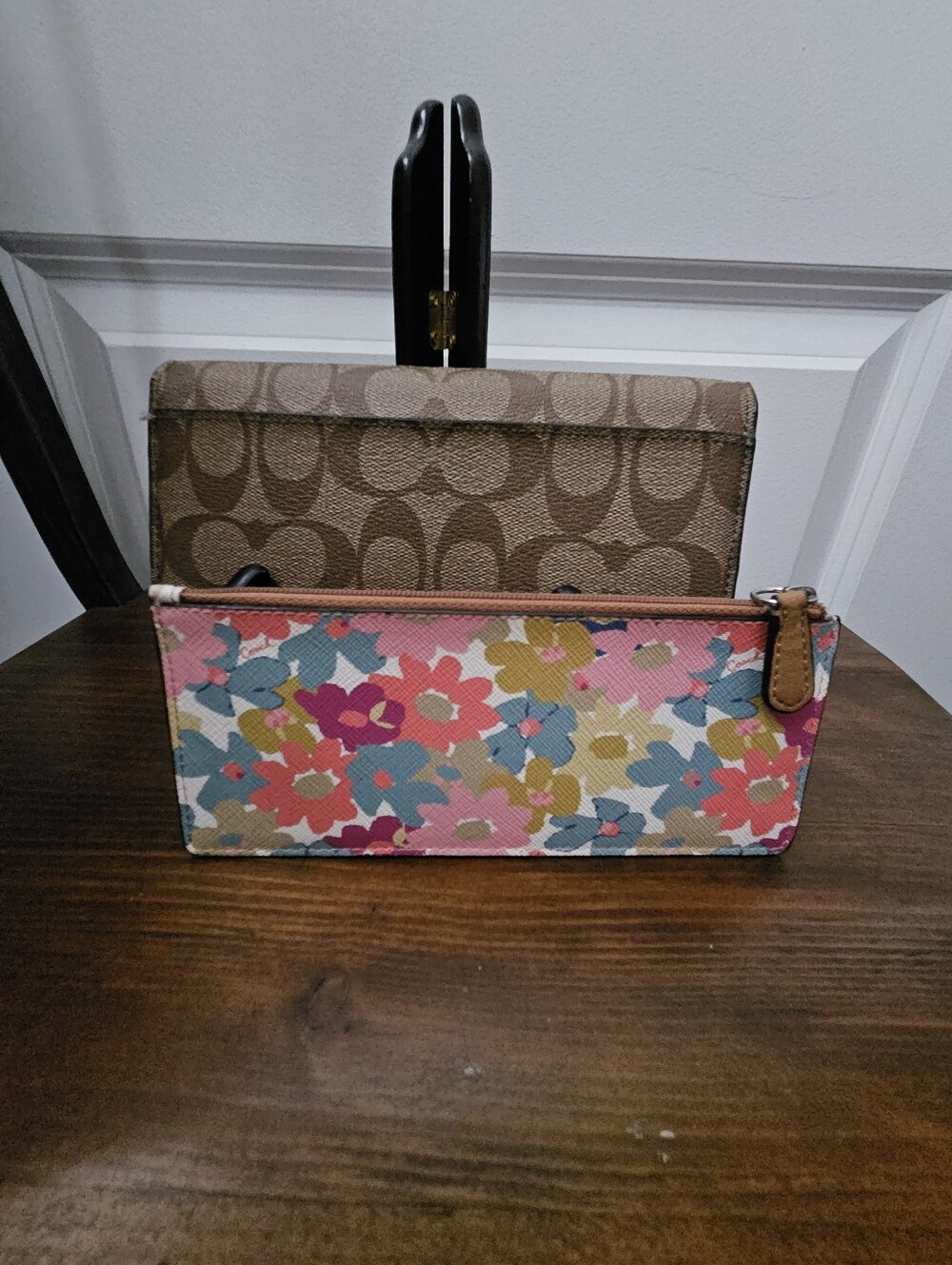 COACH Peyton Signature Slim Envelope Wallet w/ Floral Pouch Insert - Picture 13 of 13